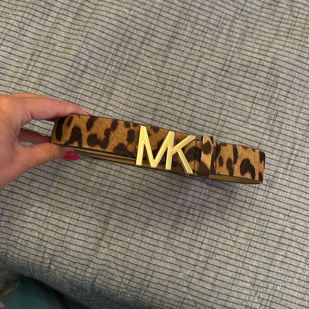 Michael Kors animal print size L belt!